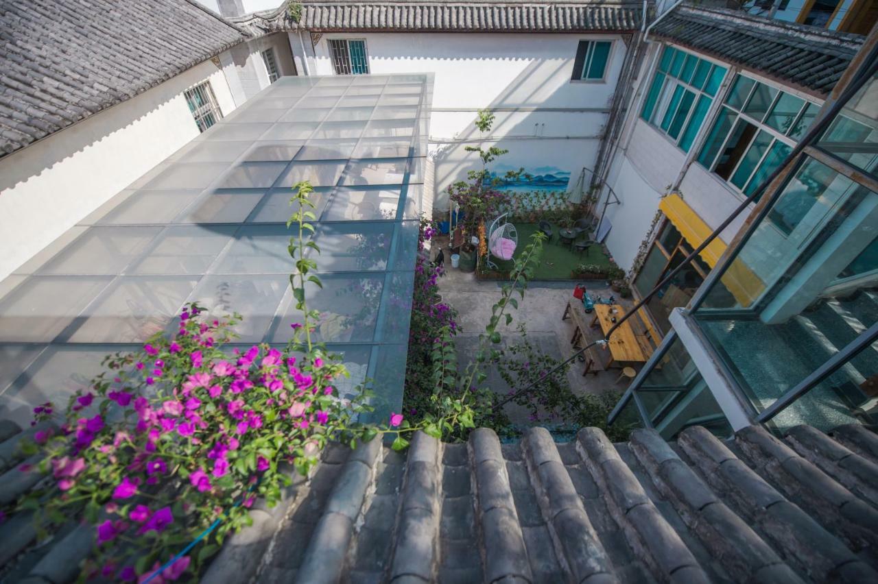 Dali Spring Field Hostel Esterno foto